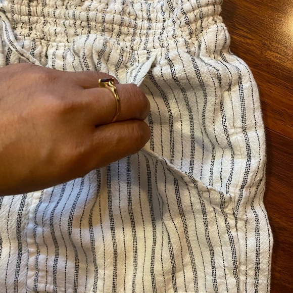 Time and Tru Linen blend High Waist Striped Shorts - Cream and Gray size Large - Picture 3 of 8